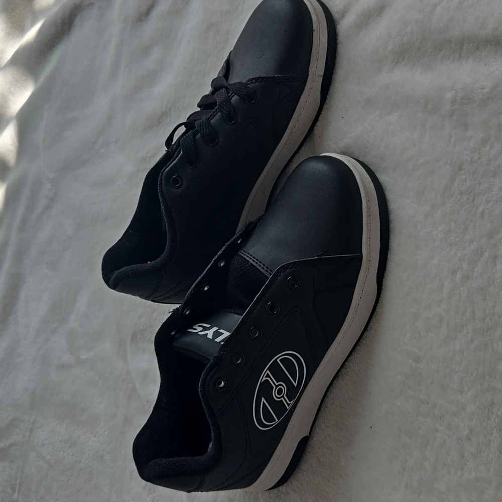 Heelys size 6